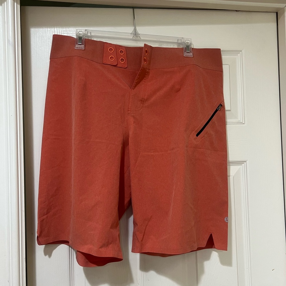 Lululemon Orange Color Swiming Shorts Men’s Size‎ 36